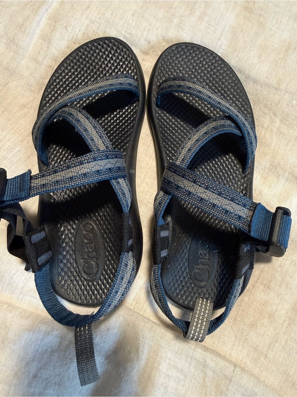 Chaco little boy ' Z/Cloud Adjustable Blue and Black Sandals size 1
